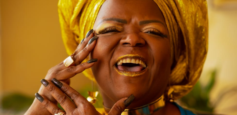 Mona Rikumbi