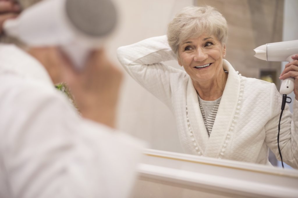corte de cabelo para mulheres acima de 50 anos